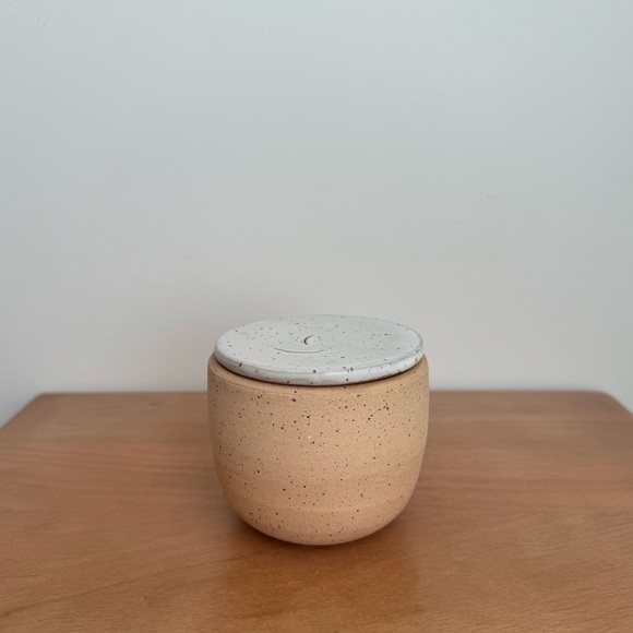 Butter Keeper - Picture 3 of 6